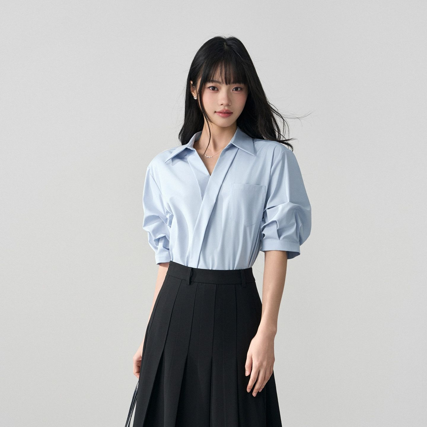 Breathable and Cool Blue V-Neck Shirt for Women, Summer Teaching Qualification Interview Suit Inner Wear, Formal Professional Short-Sleeve Shirt